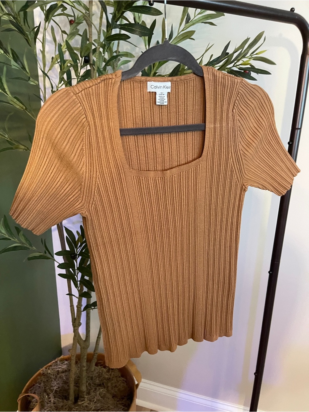 Calvin Klein Ribbed Square-Neck Short Sleeve Top - Camel Brown